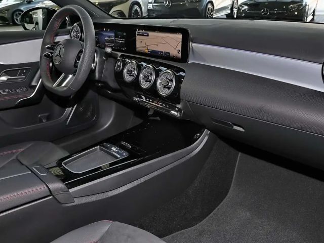 Mercedes-Benz A 200 AMG Line