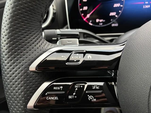 Mercedes-Benz C 180 AMG Line Sedan