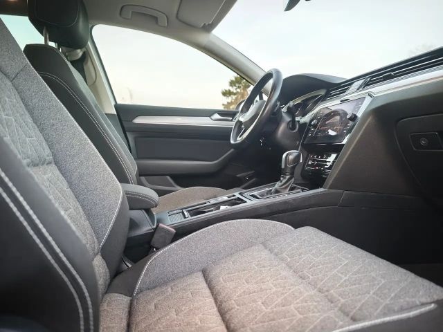 Volkswagen Passat 2.0 TDI Business DSG Variant