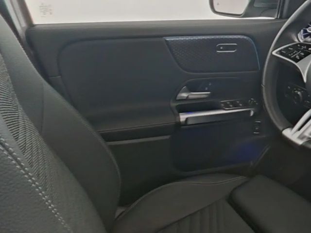 Mercedes-Benz EQB 250 Business Line