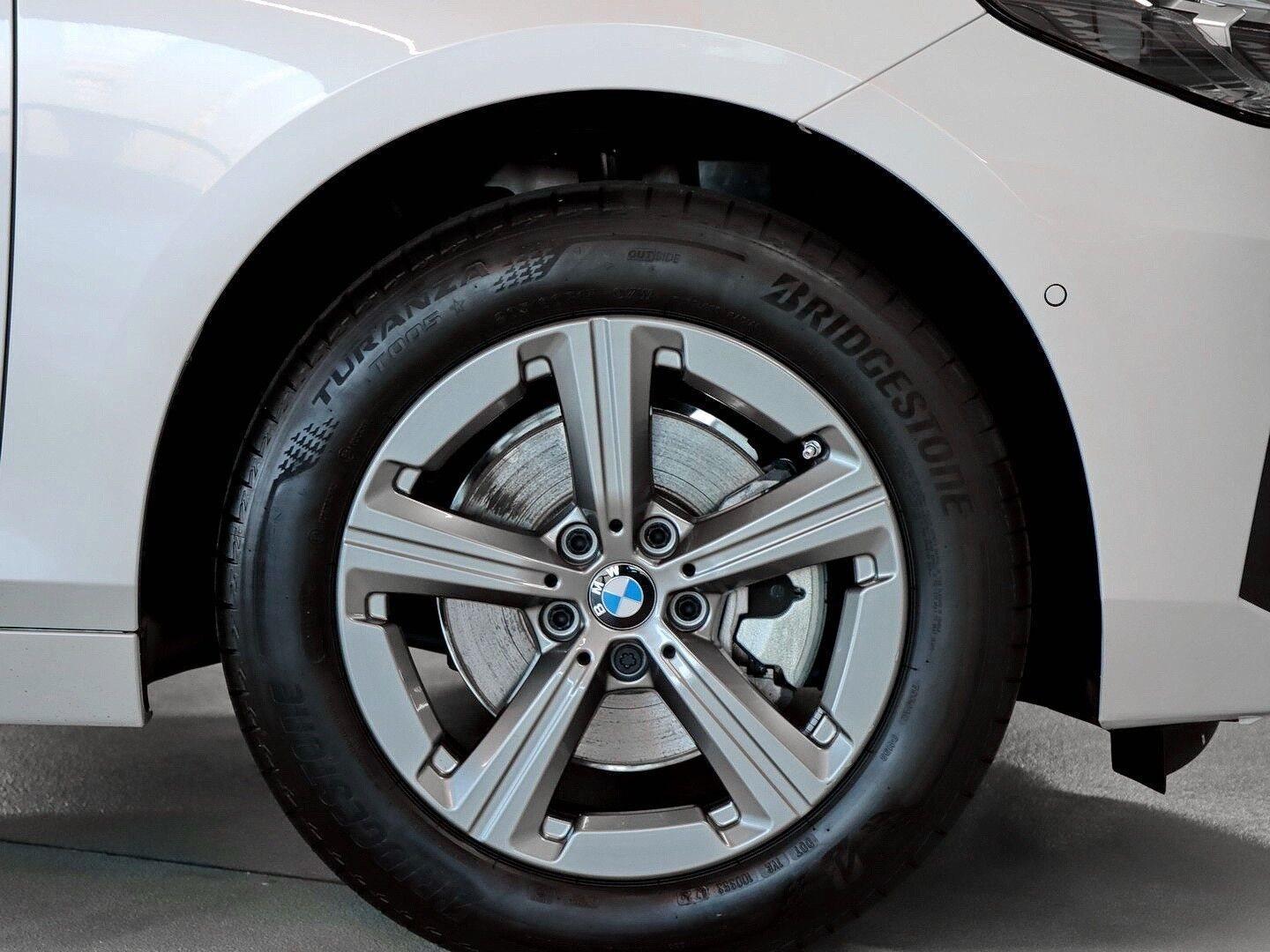 BMW 220 220i Active Tourer