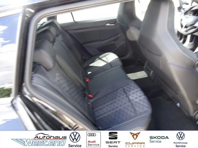 Volkswagen Golf DSG R-Line