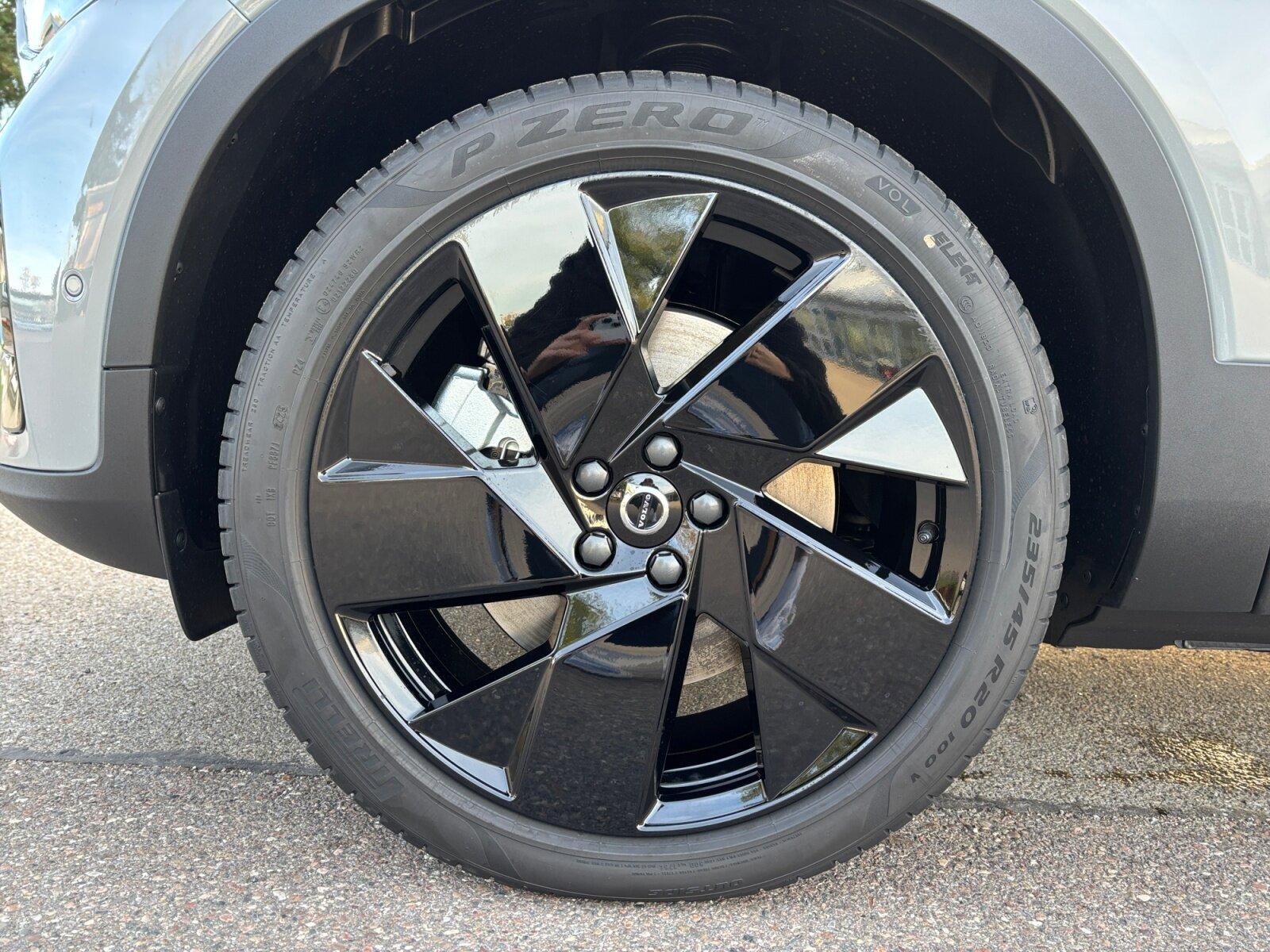 Volvo EX40 Achterwielaandrijving Ultra