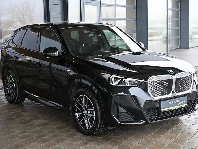 BMW iX1 xDrive30