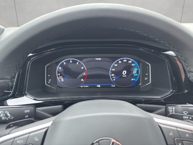 Volkswagen T-Roc 1.5 TSI DSG IQ.Drive R-Line