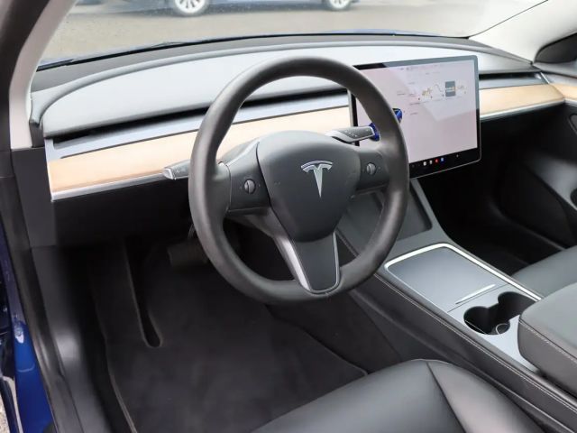 Tesla Model 3 RWD