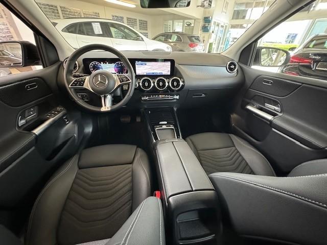 Mercedes-Benz B 200 Progressive Sedan