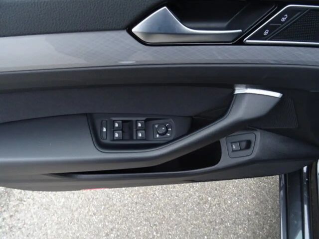 Volkswagen Passat 1.5 TSI Business Variant