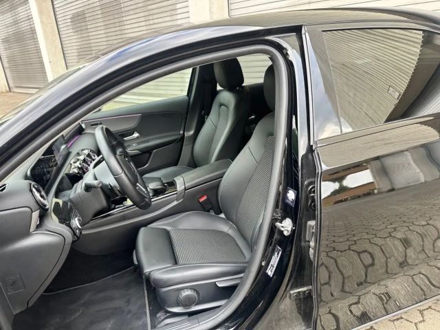 Mercedes-Benz A 200 A 200 d Progressive