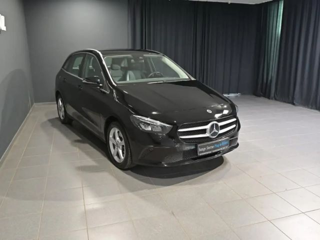 Mercedes-Benz B 250 B 250 e