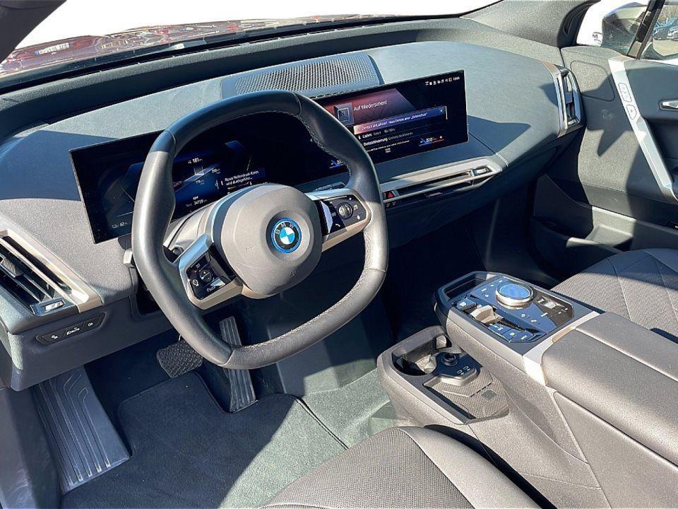 BMW iX xDrive40