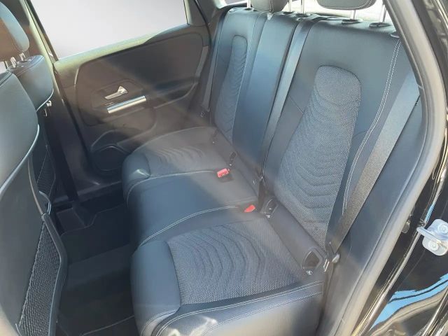 Mercedes-Benz B 180 Progressive