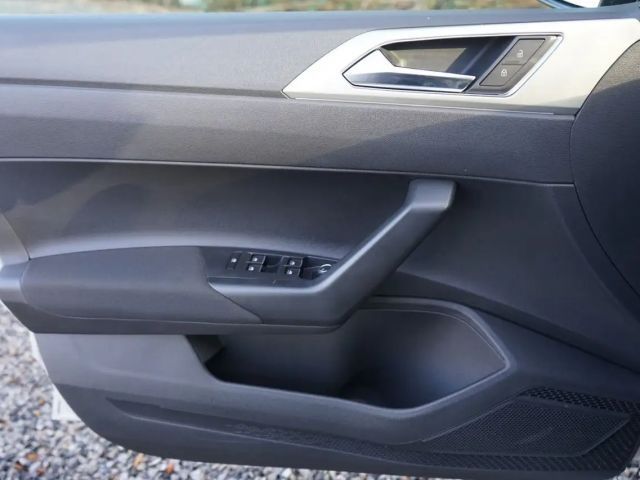 Volkswagen Polo Move