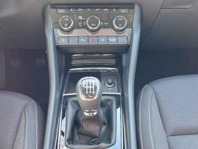 Skoda Karoq 1.5 TSI Tour