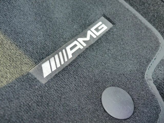 Mercedes-Benz C 200 AMG Line Sedan