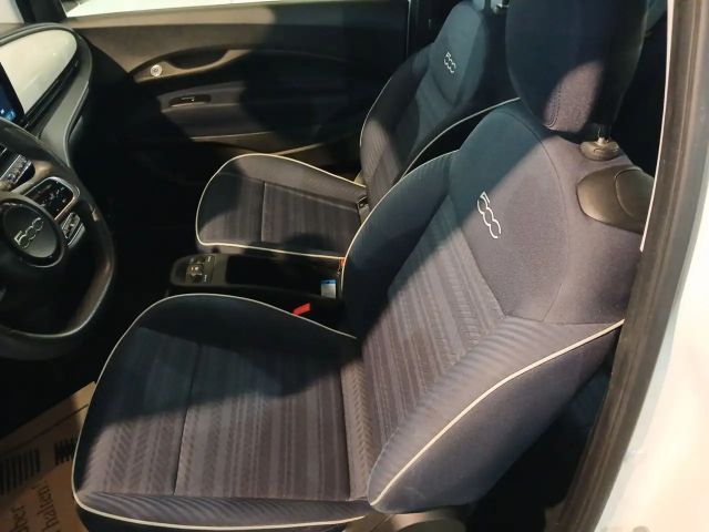 Fiat 500e 42 kWh Passion