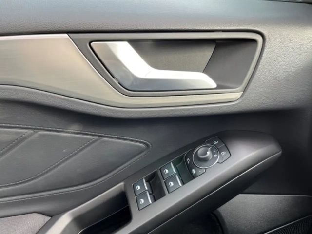 Ford Focus Titanium Wagon