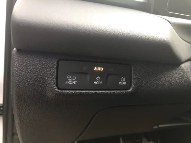 Volkswagen T-Roc 1.5 eTSI IQ.Drive R-Line