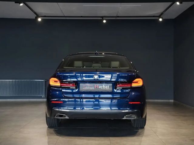 BMW 540 540i Luxury Line Sedan xDrive