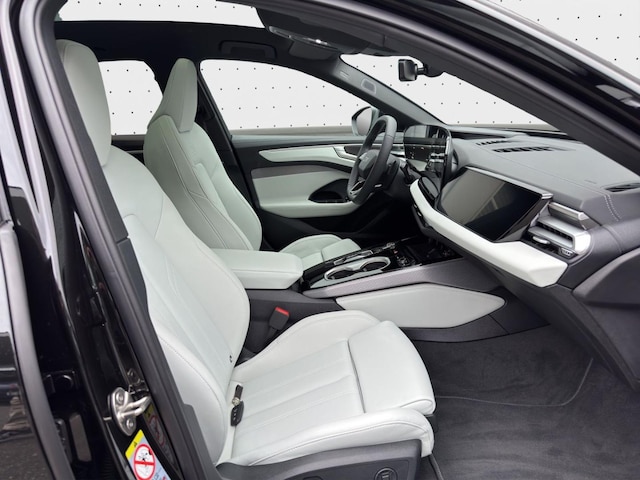 Audi A6 Avant Quattro S-Tronic