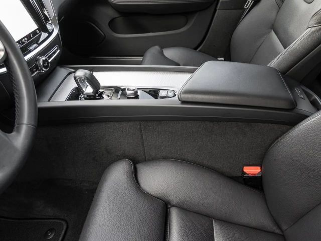 Volvo V60 Cross Country AWD Plus