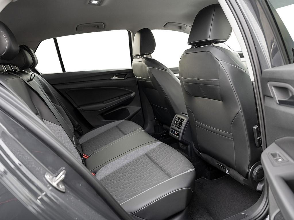 Volkswagen Golf 1.5 TSI Golf VIII