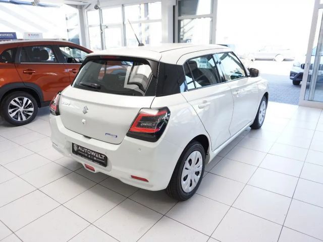 Suzuki Swift Club Hybrid