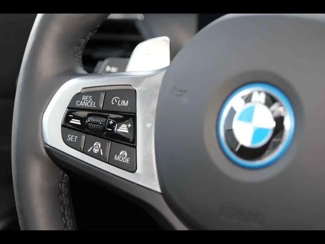 BMW 330 330e M-Sport Touring