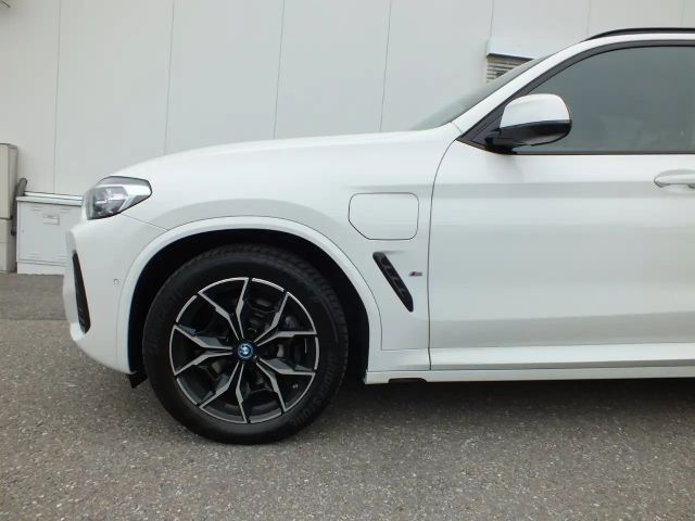 BMW X3 xDrive30e