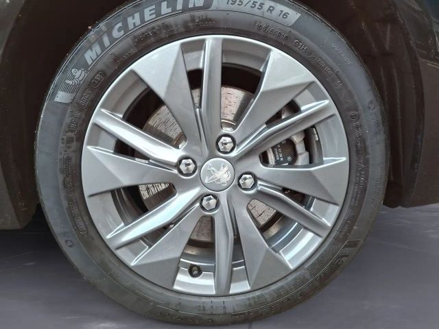 Peugeot E-208 Active Pack