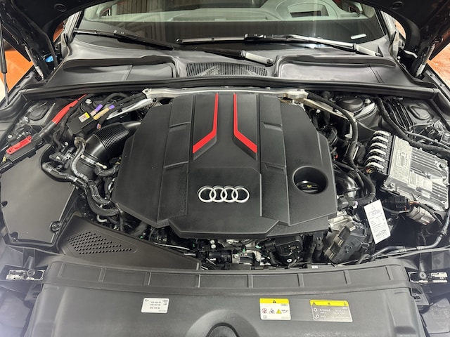 Audi S4 Avant Quattro