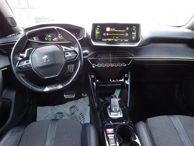Peugeot 2008 EAT8 GT-Line PureTech