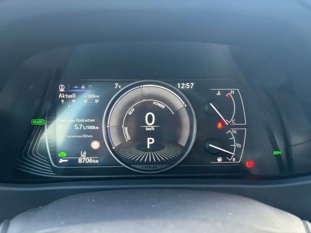 Lexus UX 250h Style Edition