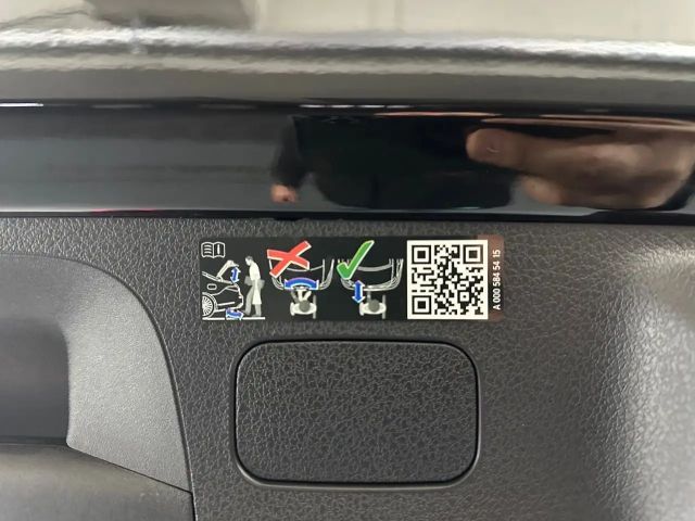 Mercedes-Benz CLA 200 AMG Line Shooting Brake