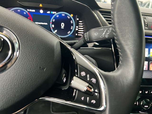 Skoda Superb 2.0 TDI Combi