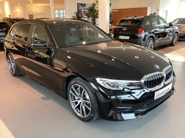 BMW 330 330e Advantage pakket Touring
