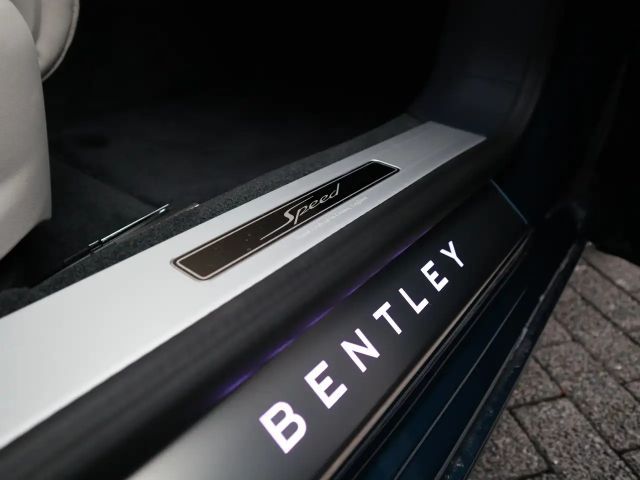 Bentley Flying Spur Hybrid V8