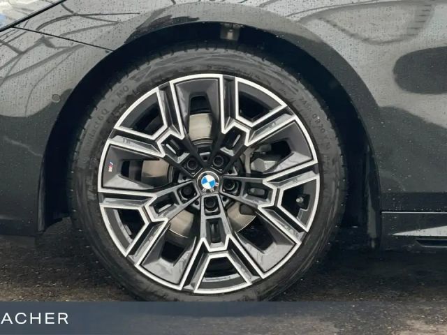 BMW 520 520d M-Sport Sedan xDrive