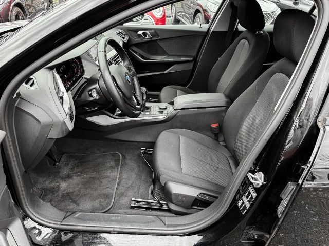 BMW 116 116i Advantage pakket Sedan