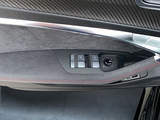 Audi A6 e-tron Avant Performance Quattro