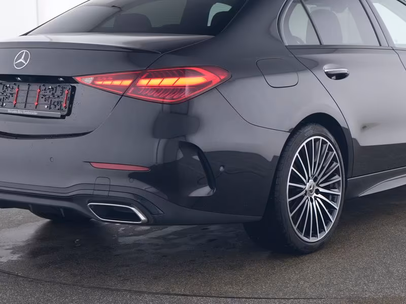 Mercedes-Benz C 180 AMG Line Sedan
