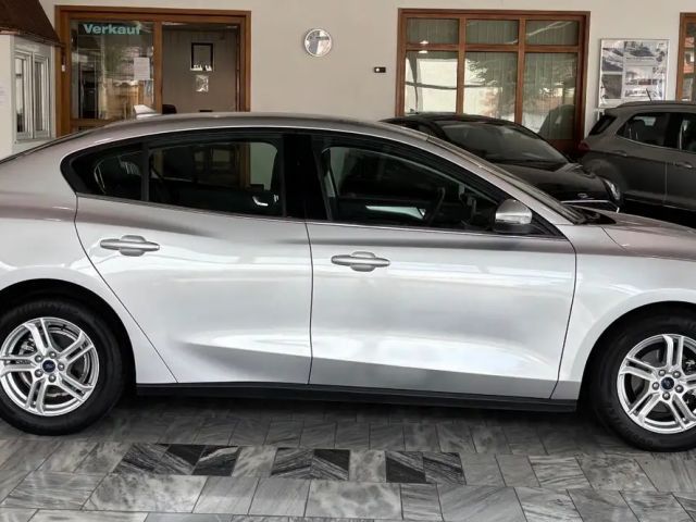 Ford Focus Cool & Connect Limited