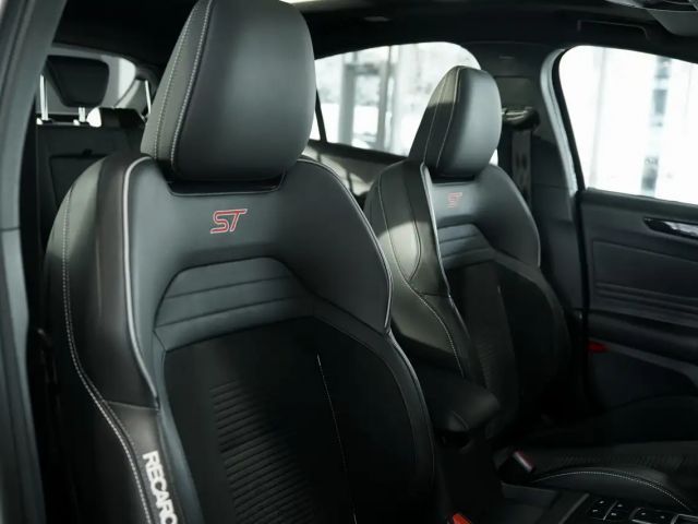Ford Focus EcoBoost ST Line