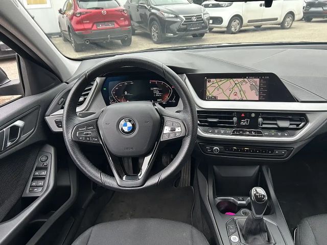 BMW 116 116d Sedan