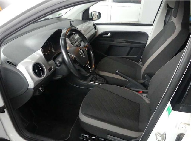 Volkswagen e-up! Plus Style