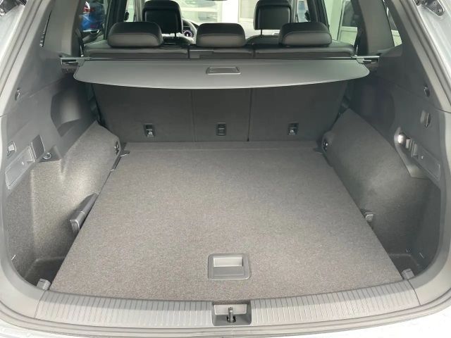 Volkswagen Tiguan Allspace DSG R-Line Style