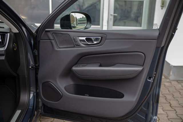 Volvo XC60 AWD Dark Plus T8