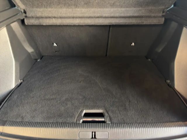 Peugeot E-2008 Allure Pack