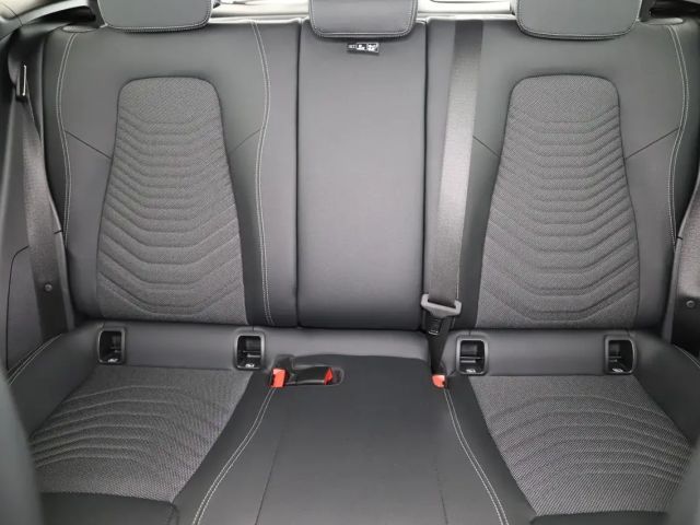 Mercedes-Benz GLA 200 Progressive