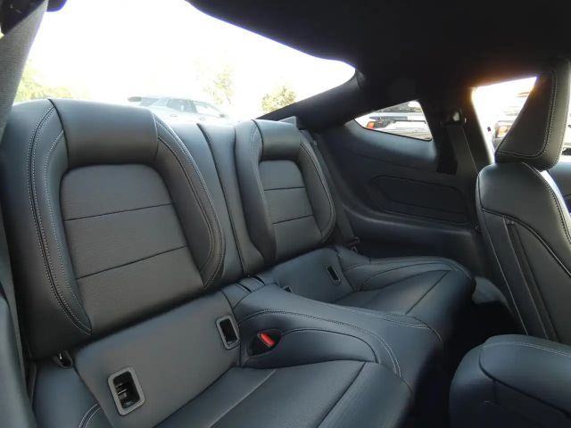 Ford Mustang Fastback GT 5.0 V8